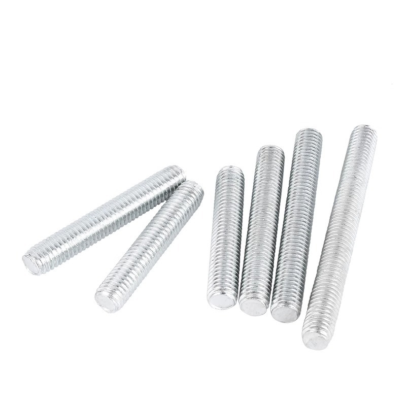 Nhập một vít stud đầy đủ